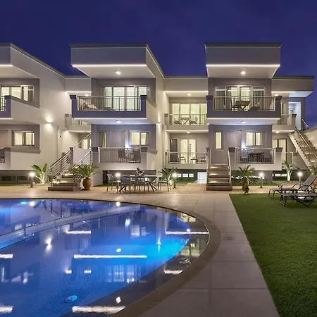Superior Family W/pool Dining Area * Stavromenos (Rethymno)